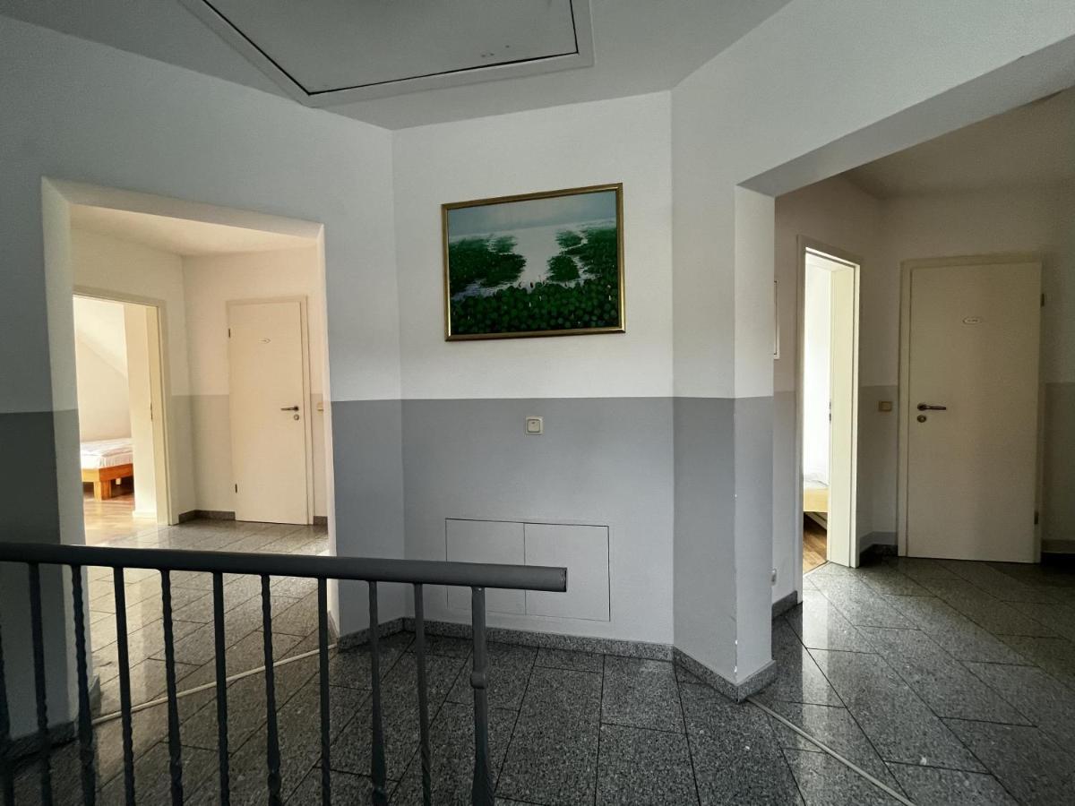 Hotelzimmer In Neusserstrasseケルン エクステリア 写真