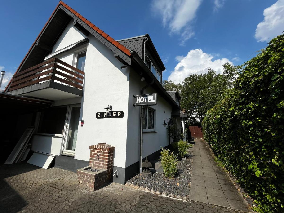 Hotelzimmer In Neusserstrasseケルン エクステリア 写真