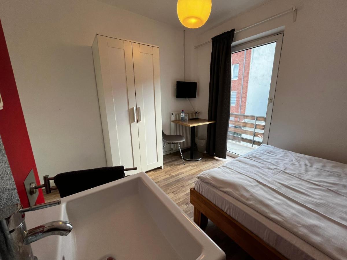 Hotelzimmer In Neusserstrasseケルン エクステリア 写真
