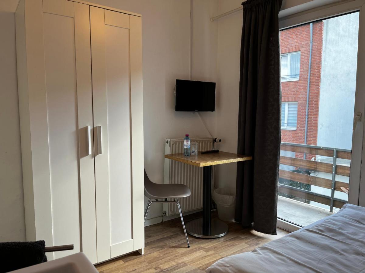 Hotelzimmer In Neusserstrasseケルン エクステリア 写真